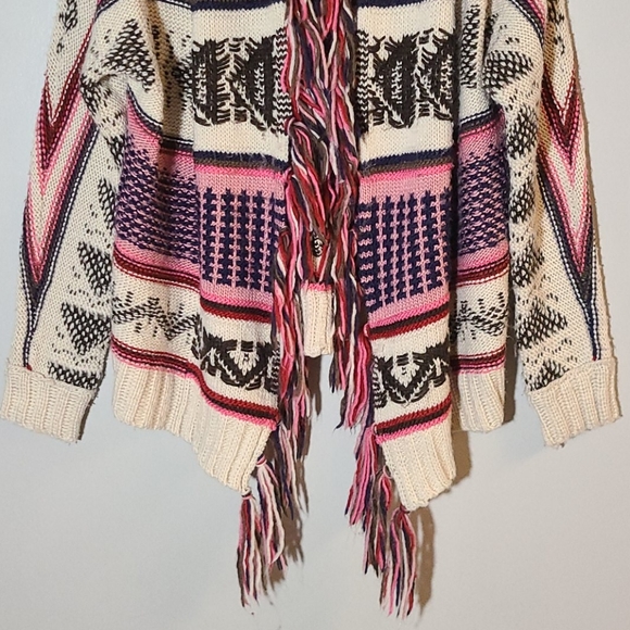 American Eagle Cardigan. - Picture 4 of 10